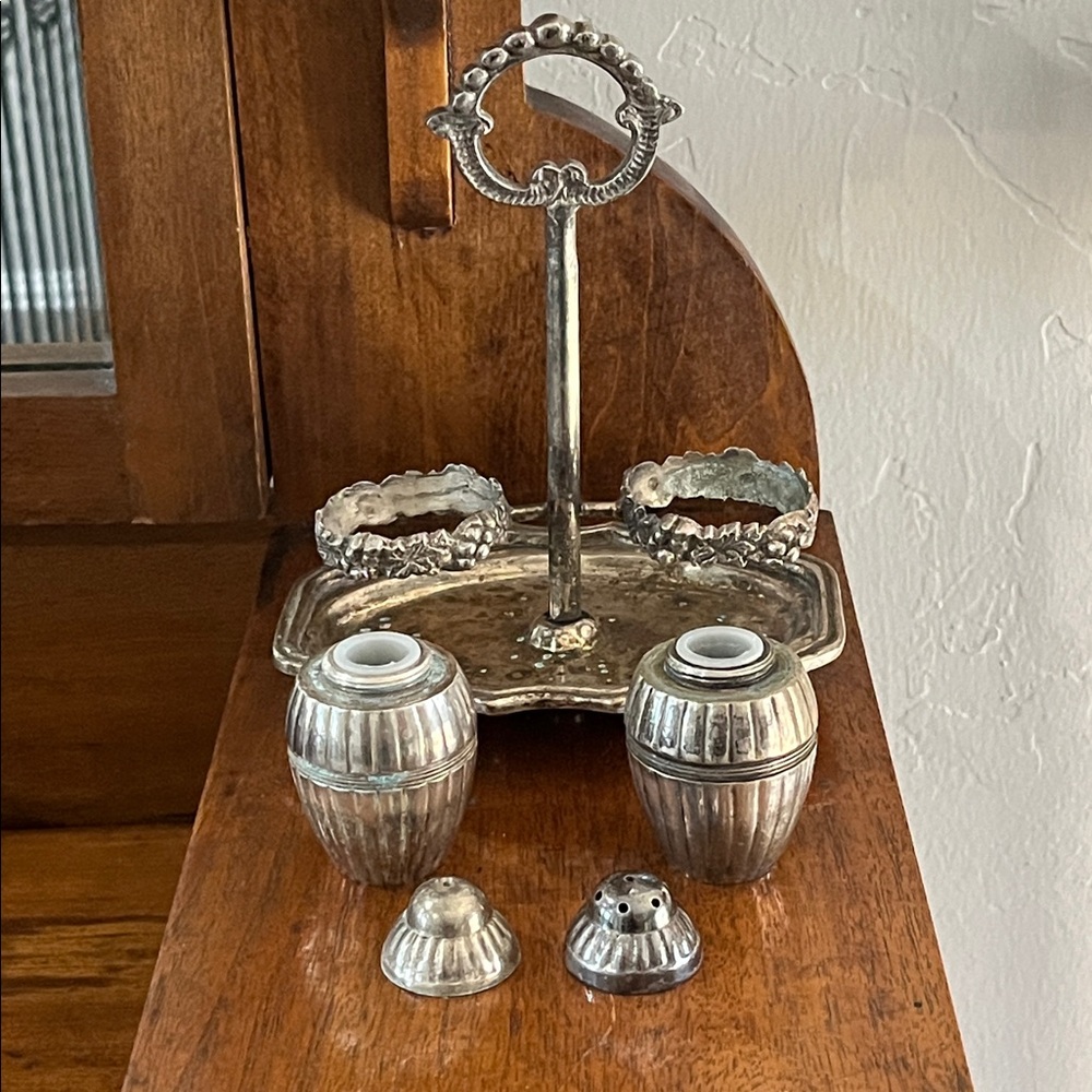 Vintage Silver Plated Salt & Pepper Shakers with Floral Carrying Caddy Holder - Picture 6 of 7